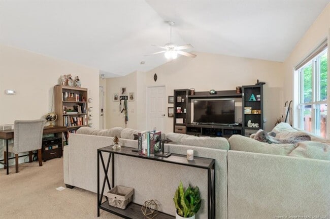 Photo - 303 Harbor Trce