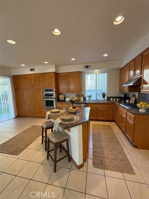 Building Photo - 17 Pastora