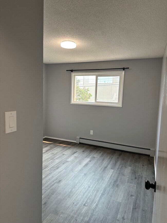 Photo - 9725-9130 130 Ave NW Unit 23