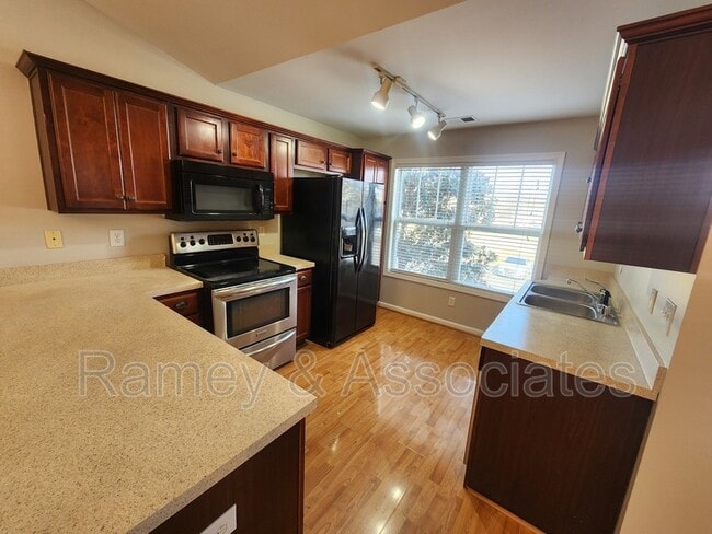 Photo - 3802 Falcon Crest Dr Unit 228