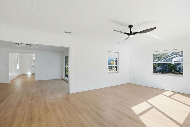 Photo - 2812 N Munro St