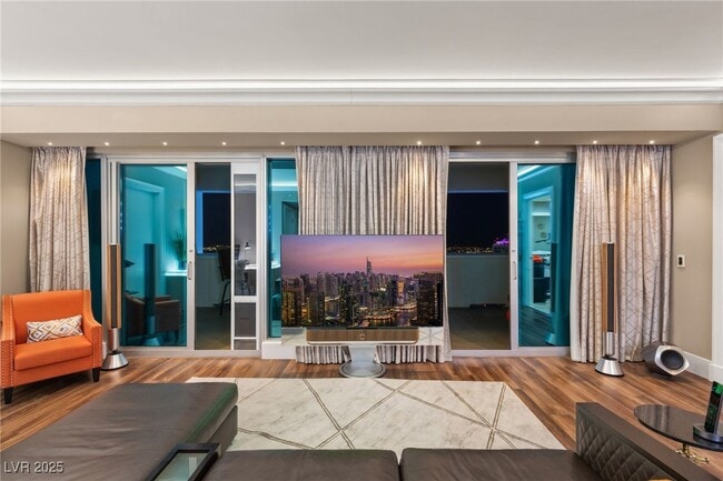 Building Photo - 2700 S Las Vegas Blvd Unit 3705 Rental