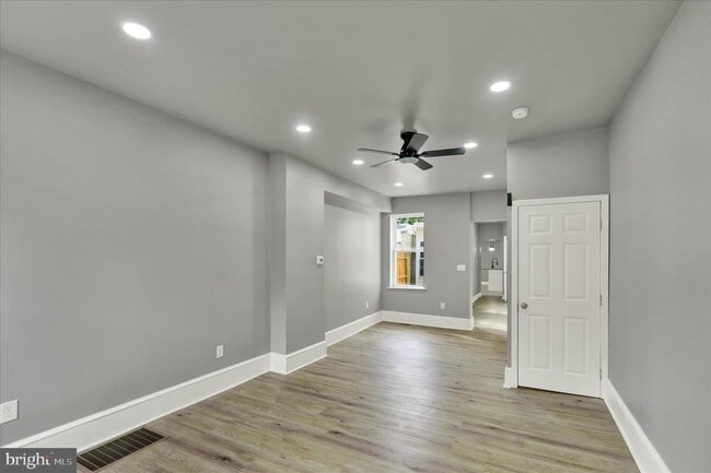 Photo - 734 Franklin St