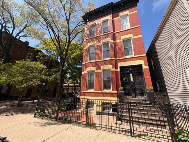 Building Photo - 1900 N Bissell St Unit G0 Rental