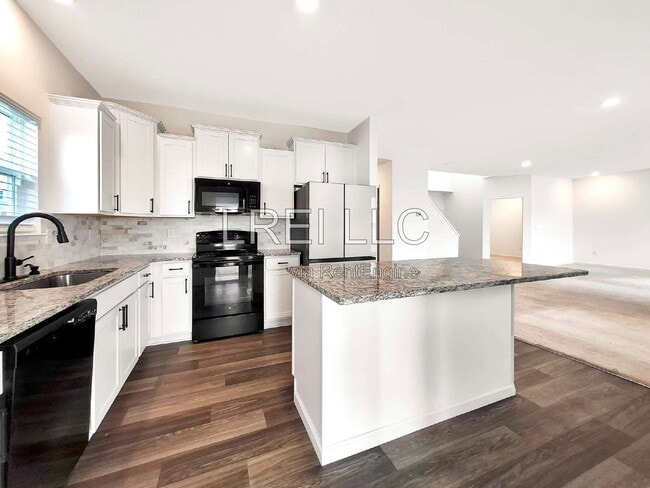 8810 Warbler Br Wy