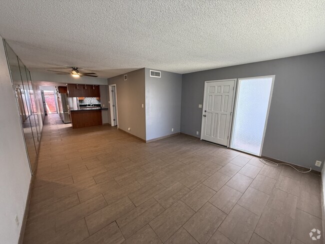 Building Photo - 6814 N 35th Ave Rental
