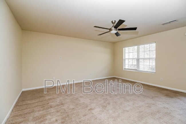 Photo - 5675 Laurel Ridge Cir