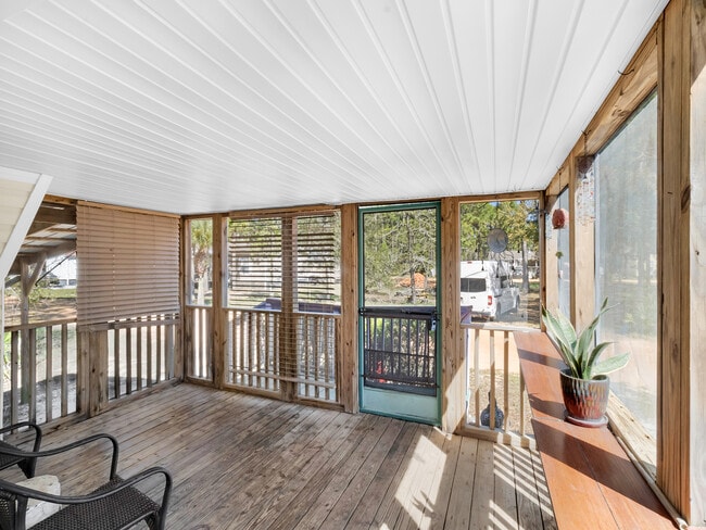 Photo - 1449 Suncrest St