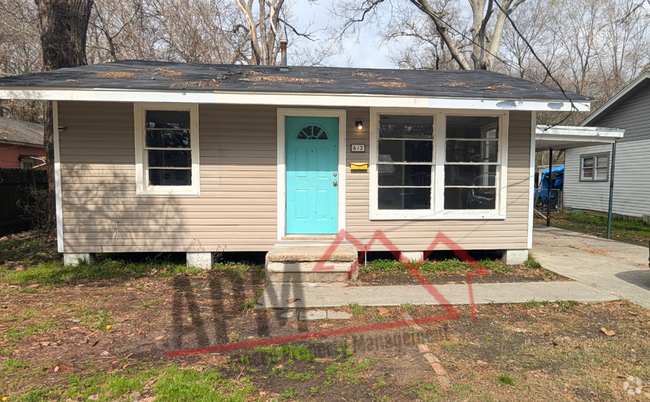 Building Photo - Cute Home in Monroe