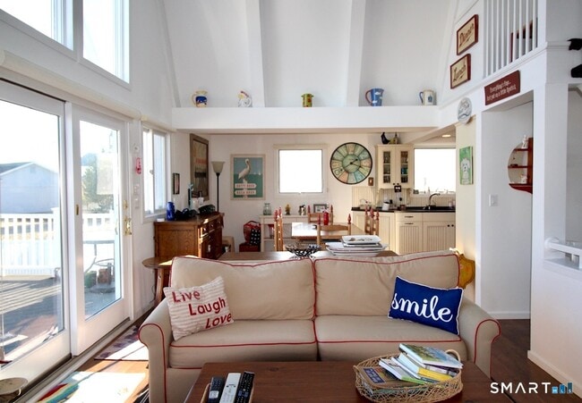 Photo - 147 Captains Dr