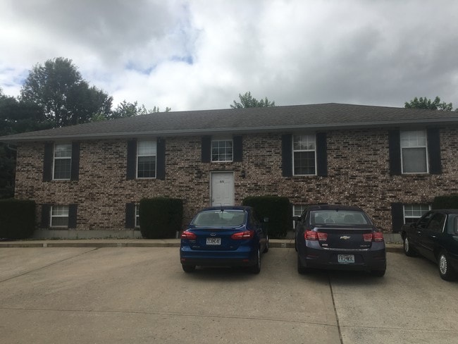 4 frente del edificio - 614 Cantebury Dr Unidad B