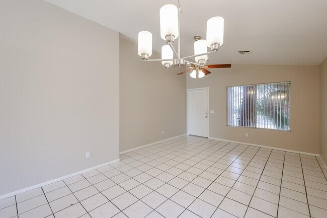 Photo - 3215 W Abraham Ln