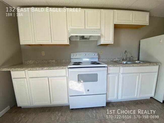 Photo - 132 E Bald Eagle St