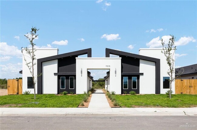 Building Photo - 19 S 25th St Unit C