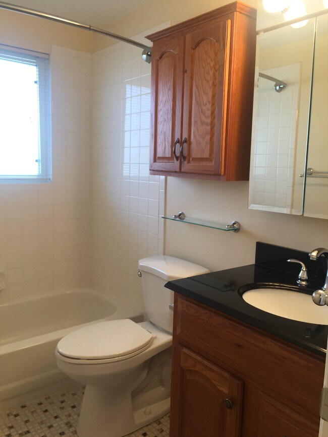 1303 W Lake Lansing Rd Townhome Townhome Rental in East Lansing MI