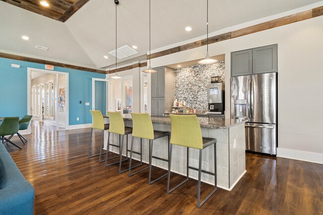 Photo - Hawthorne at Weaverville