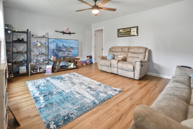 220 Marshall Dr