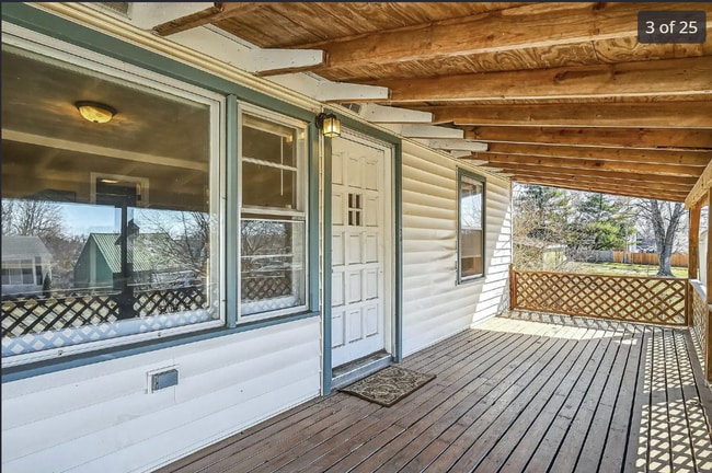 Photo - 3-Bedroom Home + Bonus Room in SE Springfield