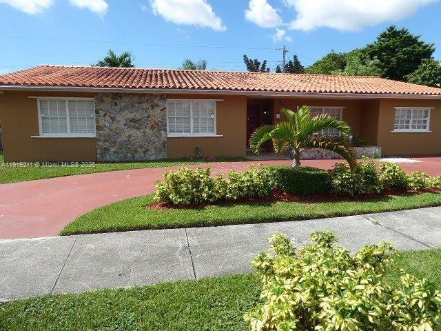 Building Photo - 960 SW 95th Ave