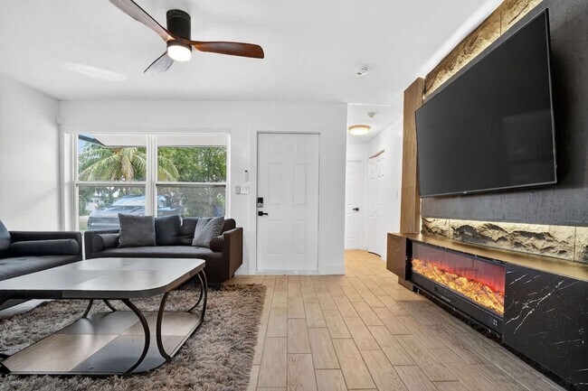 Photo - 6660 Custer St Unit ID1372318P