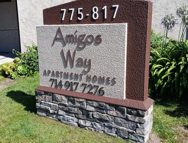 Building Photo - 809 Amigos Way Rental