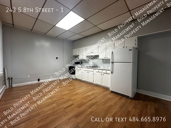 Photo - 243 S 8th St Unit 1