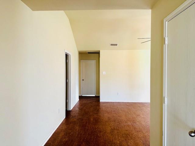 Photo - 414 Oxford Loop