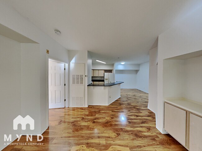 Photo - 829 Camargo Way Unit 306