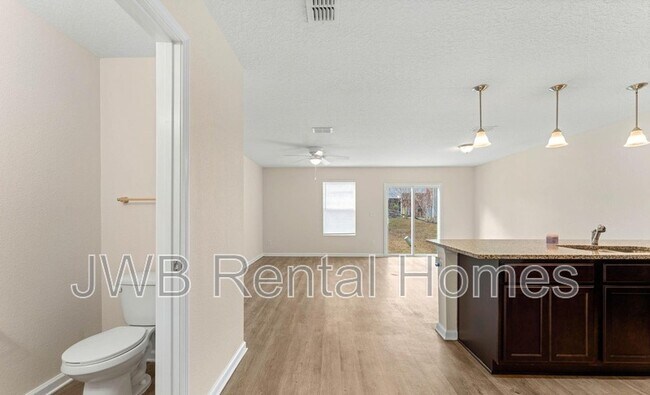 Photo - 5510 Marathon Pkwy