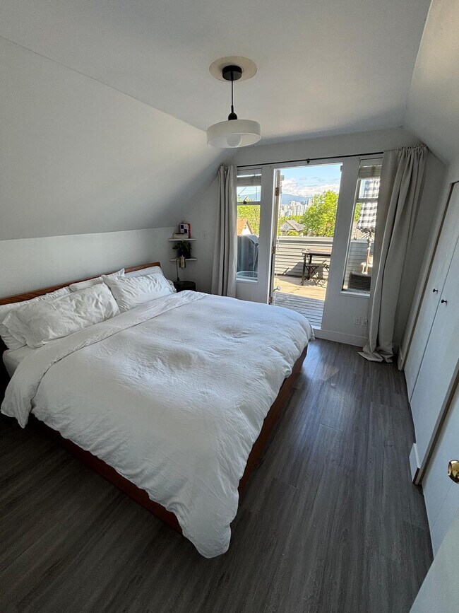 Prime Cambie - 323
