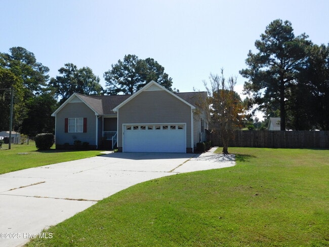 Photo - 305 Gibbs Rd