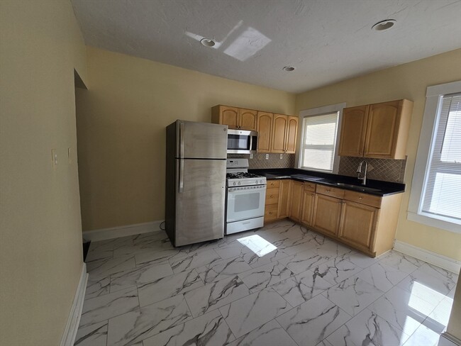 Photo - 349 Hollis St Unit 3