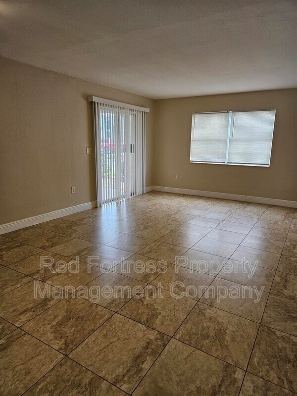 Photo - 3407 Winkler Ave