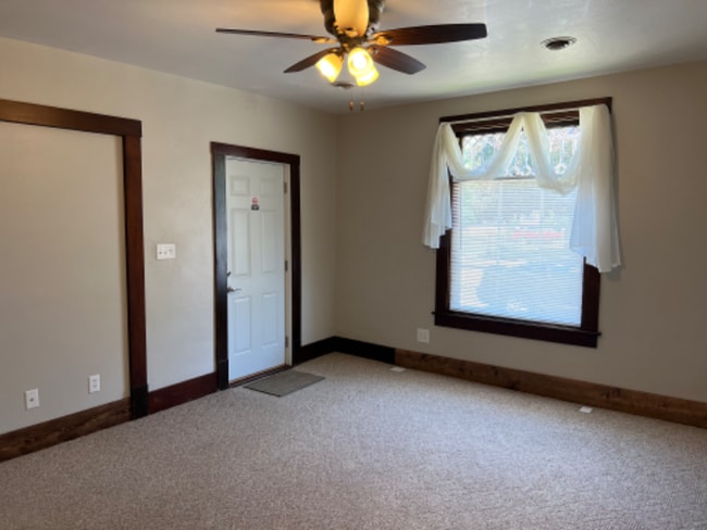 Photo - 208 E Front St Unidad Apt. A