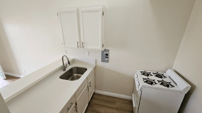 Photo - 14926 Hawthorne Blvd Apartamento Unidad 117