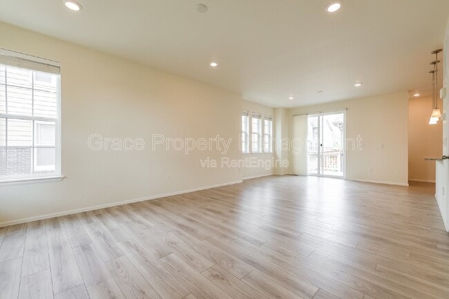 Photo - 17626 Olive St