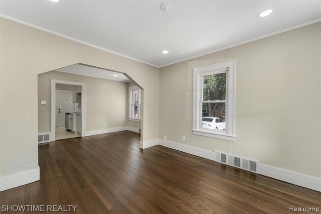 Photo - 292 W Marshall St