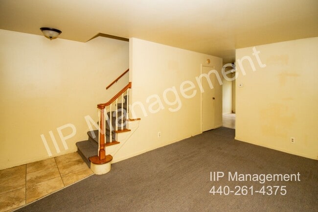 Photo - 11 Trenton Square