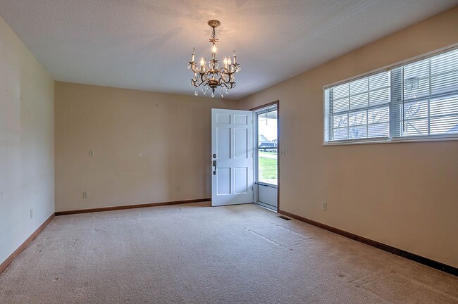 Photo - 307 Cypress St