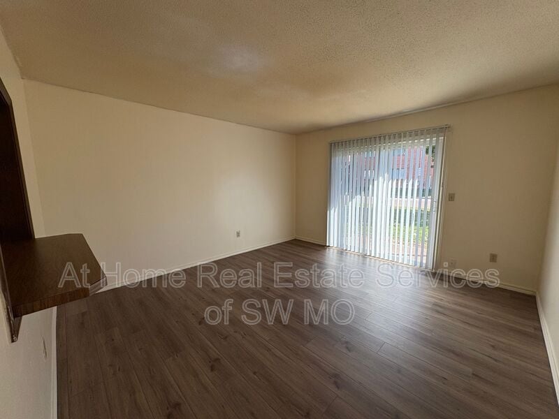 Photo - 933 S Wildan Ave Unit Apt #2
