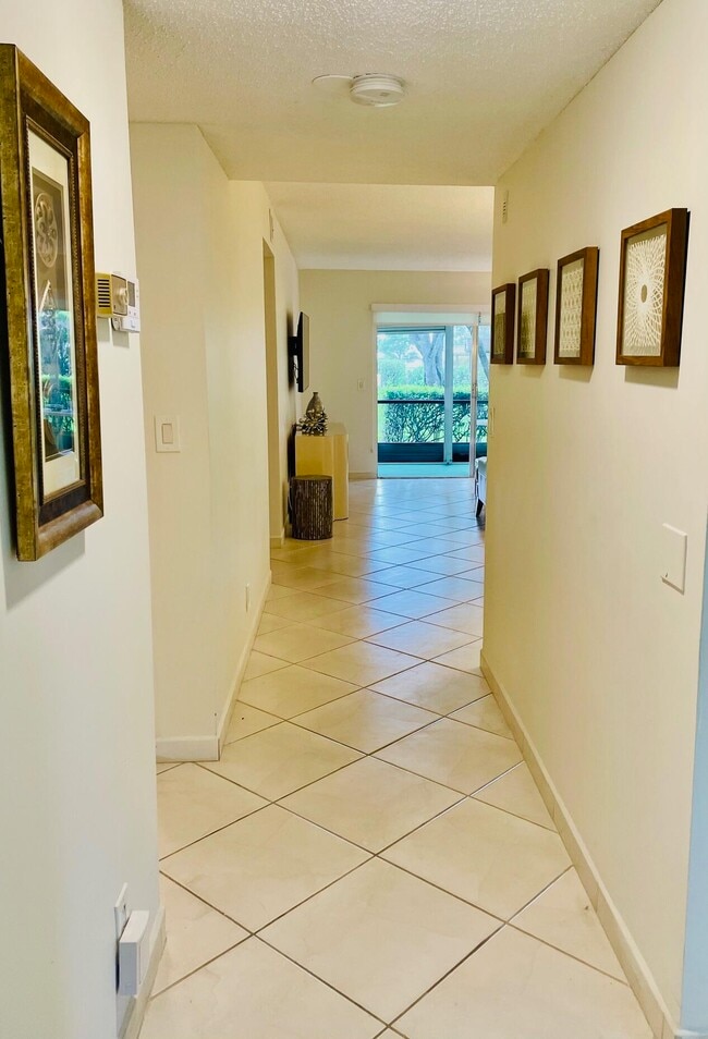 Photo - 7286 Huntington Ln Unit 105