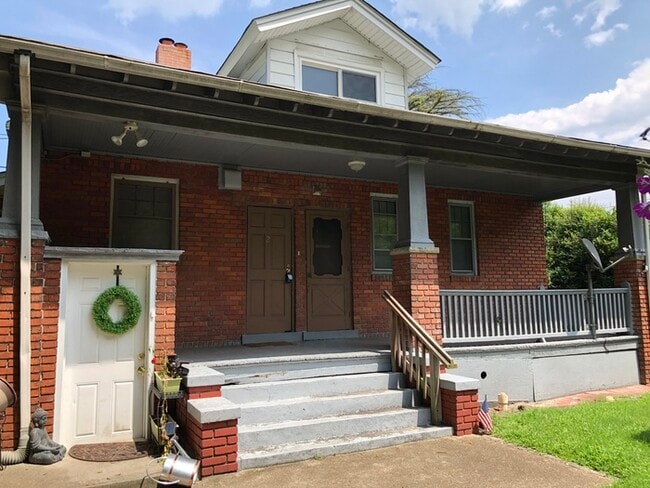 156 Dupont Cir