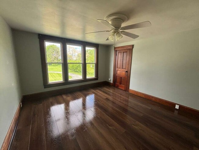 Photo - 1376 W Main St