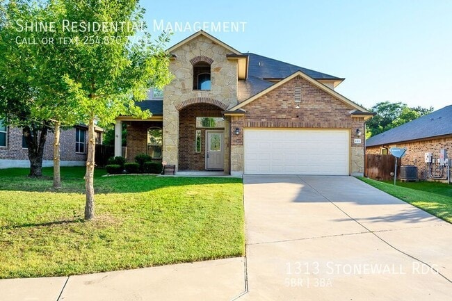 Building Photo - 1313 Stonewall Ridge