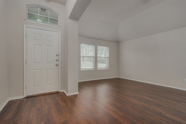 Photo - 1779 Eagle River Trail