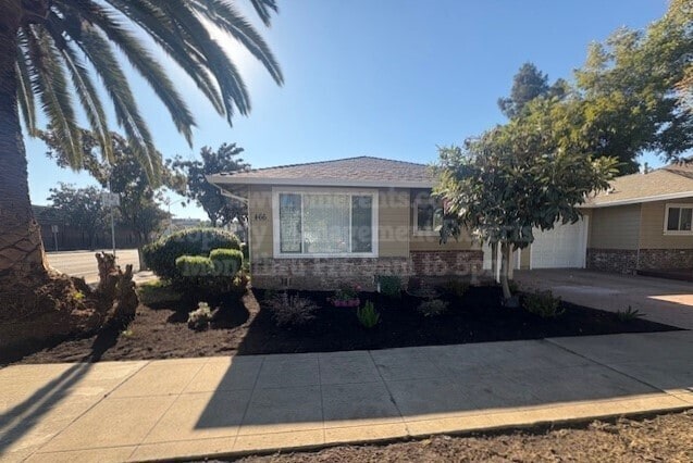 Building Photo - 466 E Pine St Unit 466