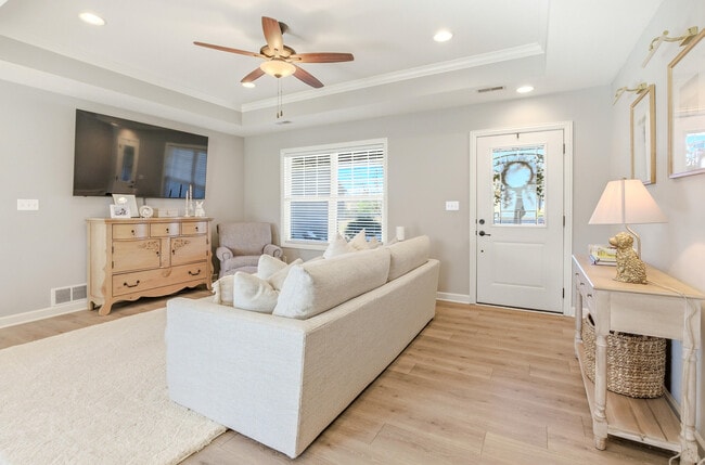 Photo - 7412 Oakley Dr