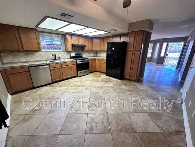 Photo - 538 Roadrunner Dr