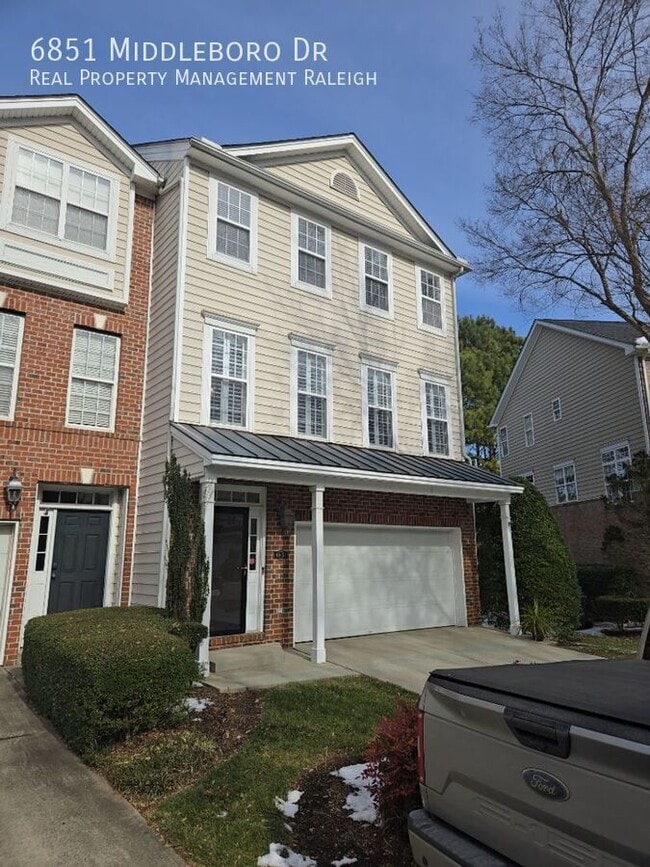 Photo - 6851 Middleboro Dr