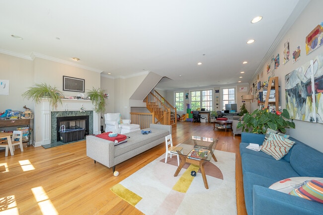 Photo - 1832 Fairmount Ave
